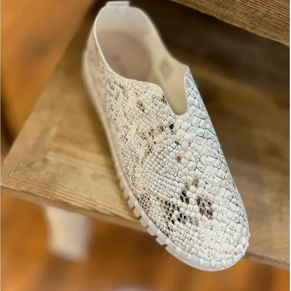 ILSE Jacobsen Slip Ons - Picture 1 of 3